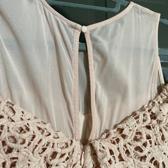 J.O.A. Peach Pink Cold Shoulder Lace Dress - M - Picture 5 of 6